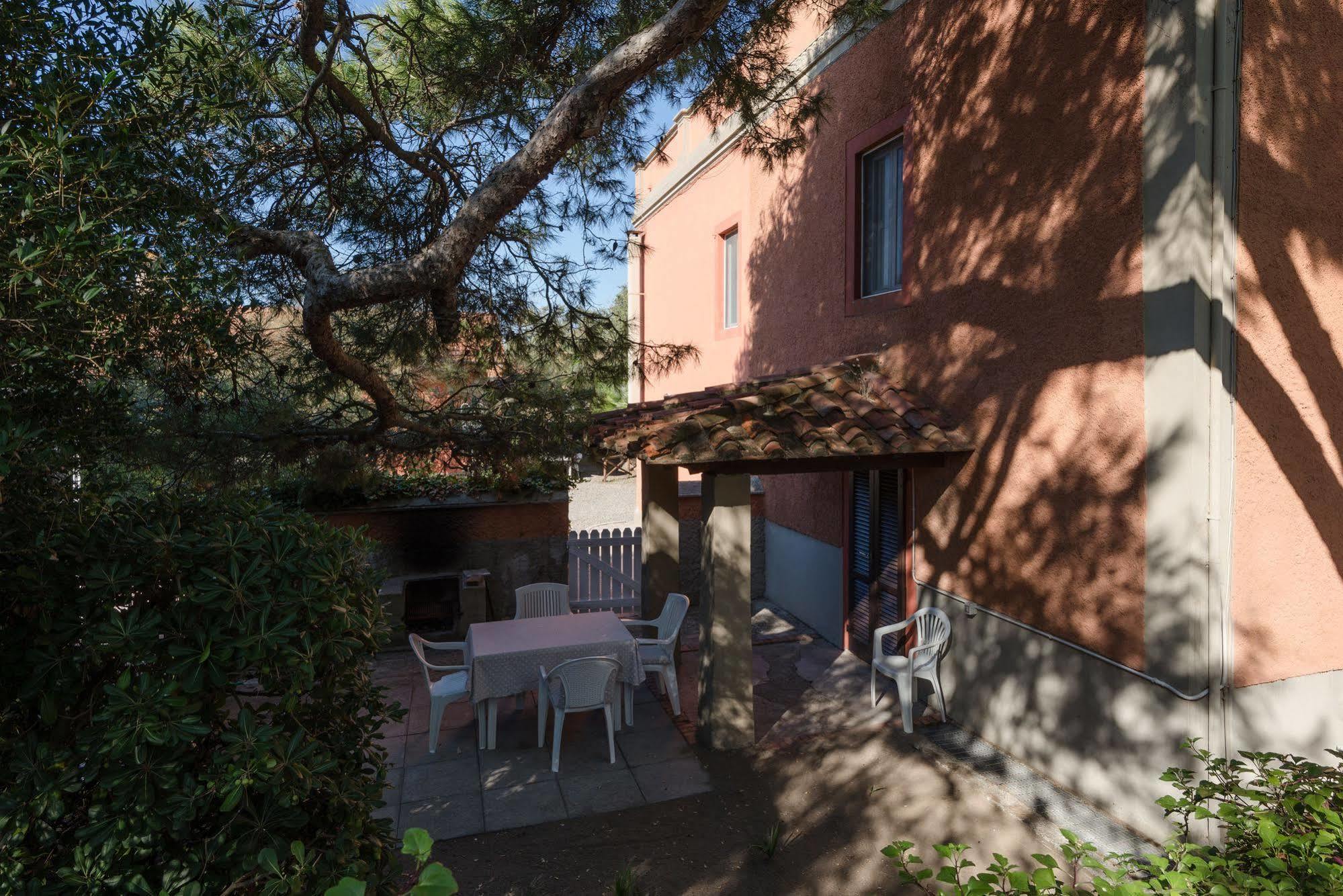 Villa Emilia Marina di Castagneto Carducci Exteriör bild